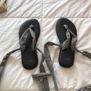 SANUK WOMENS lace up sandals size 8